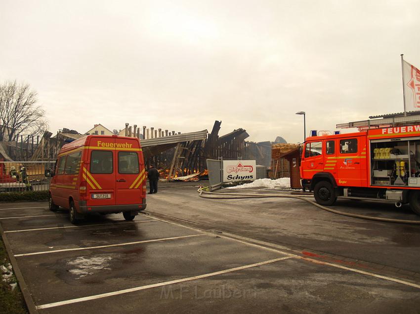 Grossbrand Holzlager Siegburg Industriestr P298.JPG